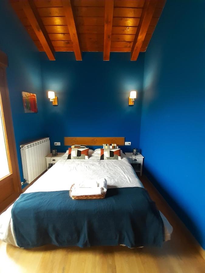 Vila Nekasenea II Garisoain Exteriér fotografie