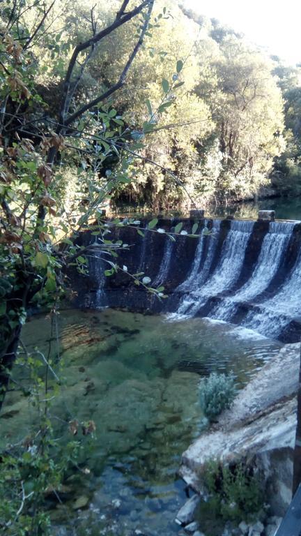 Vila Nekasenea II Garisoain Exteriér fotografie